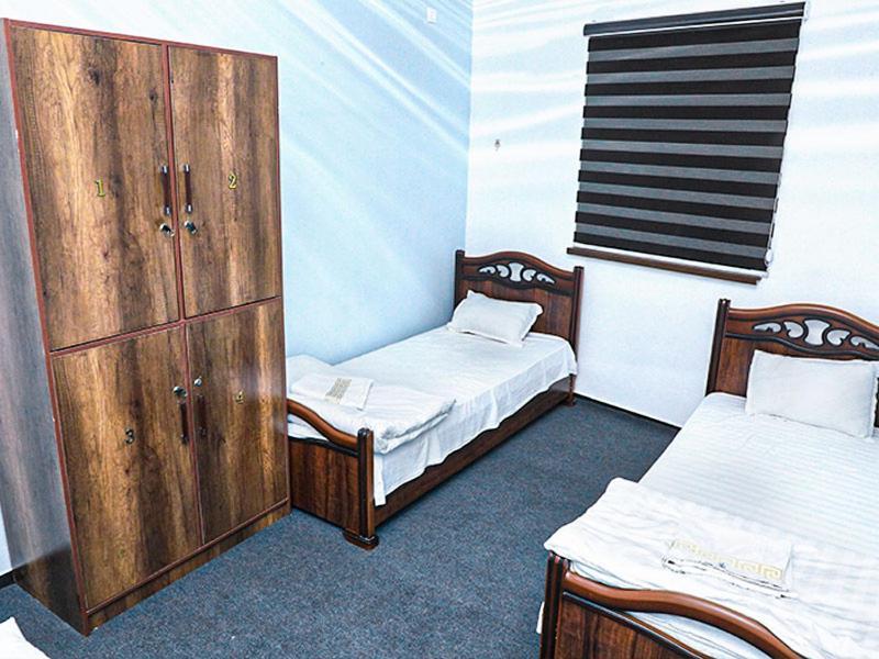 House De Moon Hostel Tashkent Ruang foto