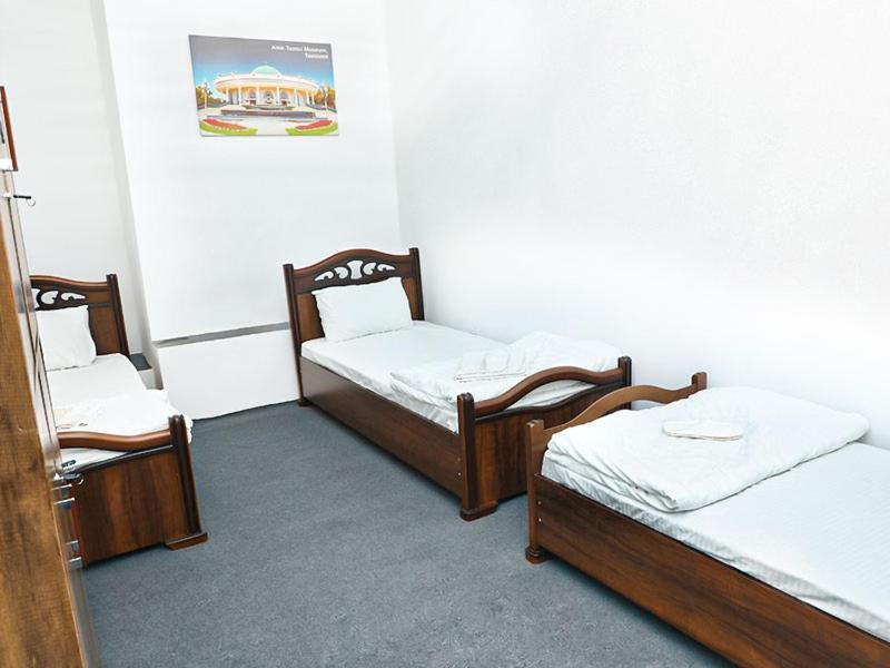 House De Moon Hostel Tashkent Ruang foto