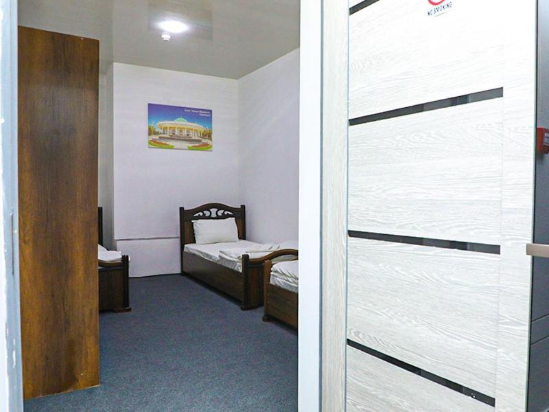 House De Moon Hostel Tashkent Ruang foto